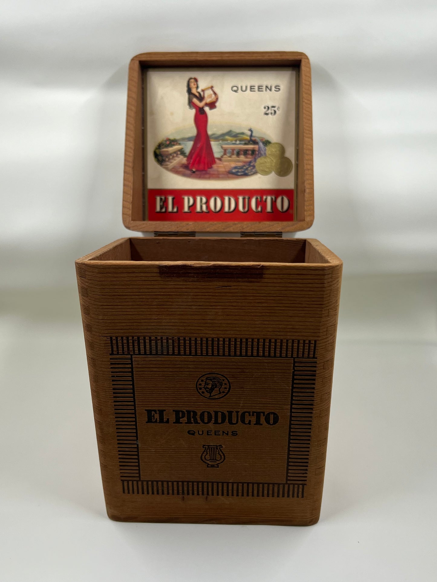 Vintage "El Producto Queens" Cigar Box