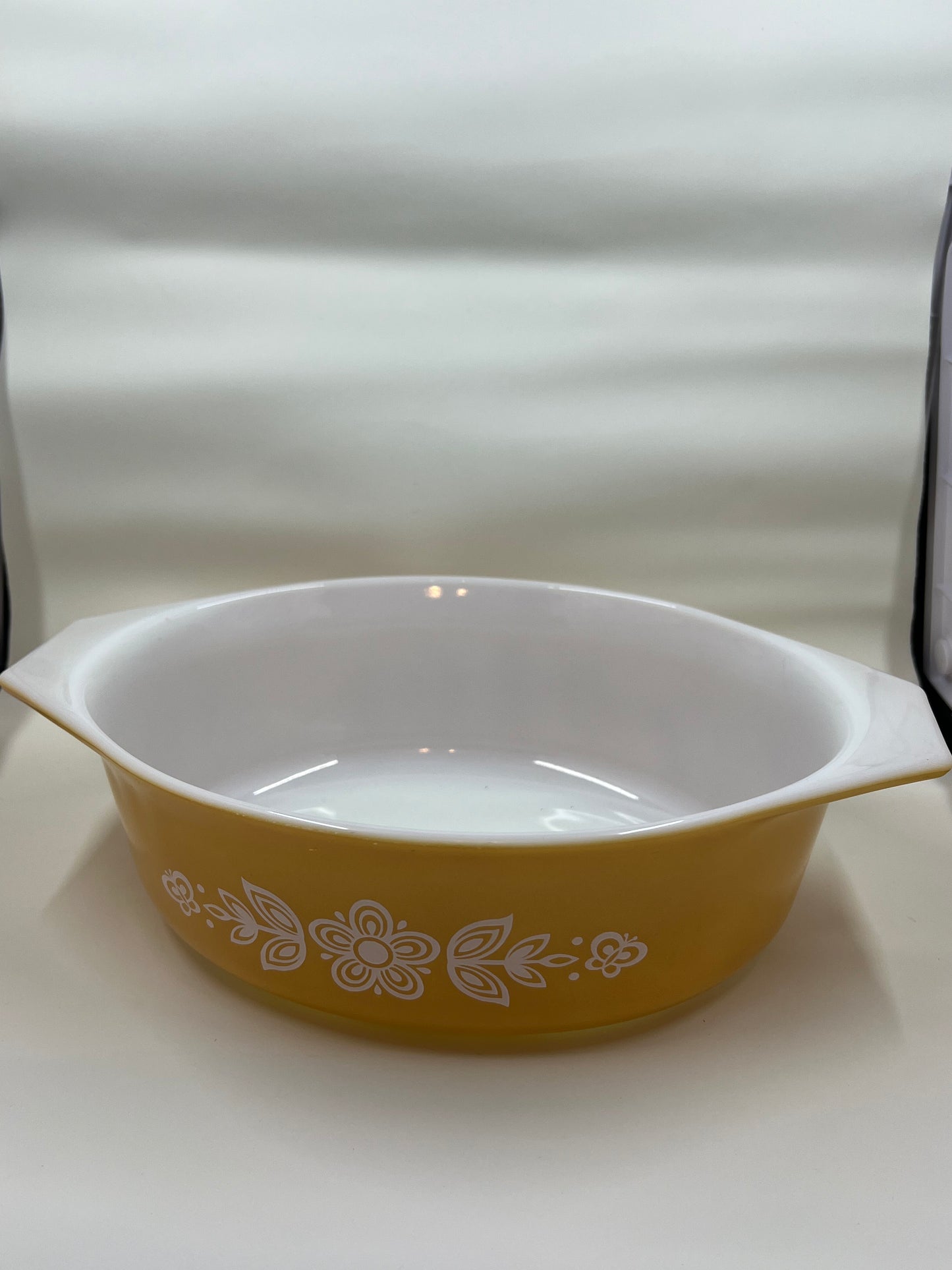 Vintage Pyrex Casserole Dish - Butterfly Gold #043