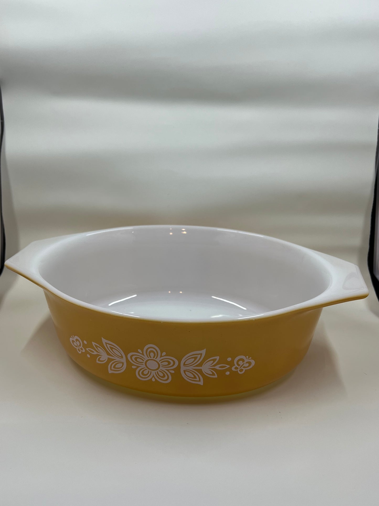 Vintage Pyrex Casserole Dish - Butterfly Gold #043